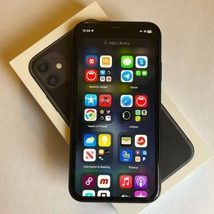 Unlocked iPhone 11 2021 with OS 17.4, 128 GB, used, in very good condit…